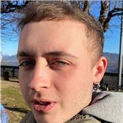 Mi adatto alle esigenze dei genitori e del bambino, aiutandolo nello svolgimento dei compiti, elementari e medie